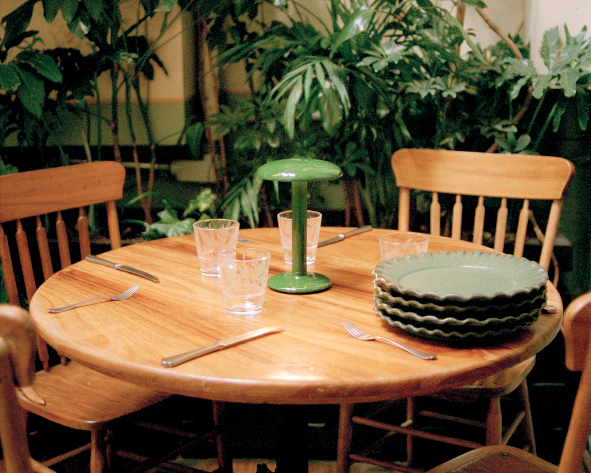 Настольный светильник Gustave Residential Lacquered Green Настольный светильник Gustave Residential Lacquered Green