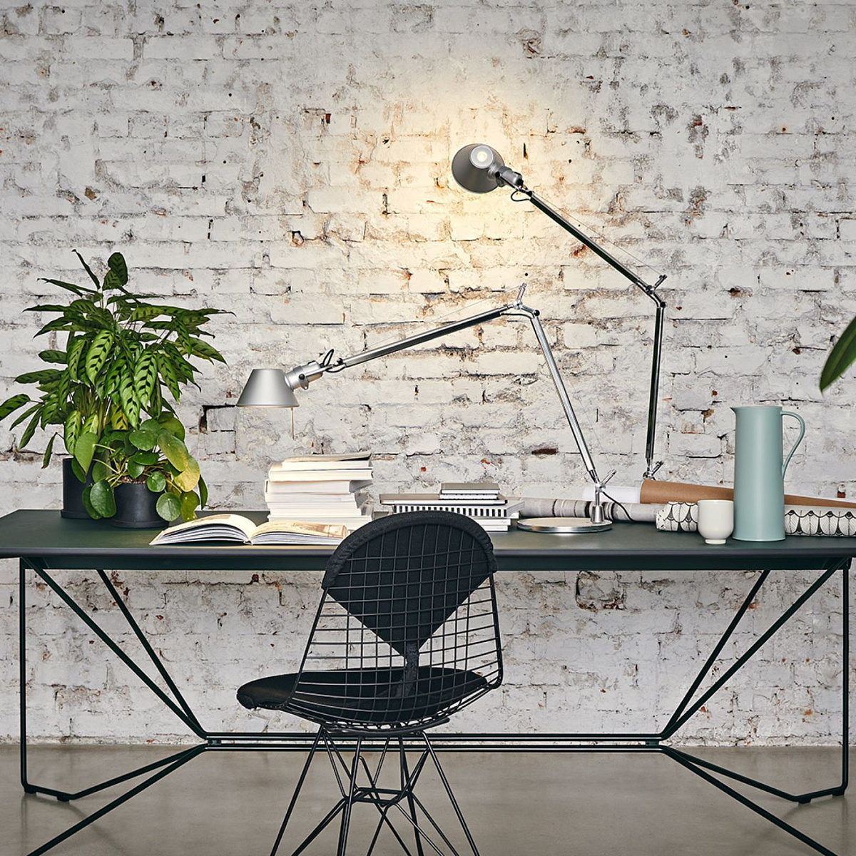 Настольная лампа TOLOMEO midi LED, хром A0151W00 Настольная лампа TOLOMEO midi LED, хром A0151W00