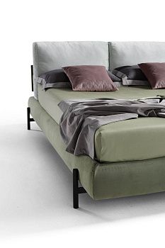 Кровать Thesis